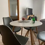 Cityapartment Direkt Am Hafen